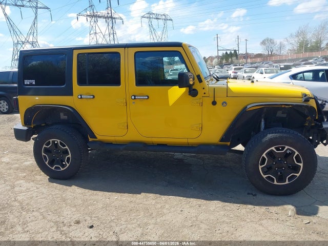 1C4BJWDG1FL721550 Jeep Wrangler Unlimited Sport