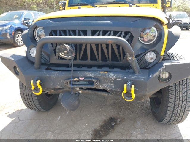 1C4BJWDG1FL721550 Jeep Wrangler Unlimited Sport
