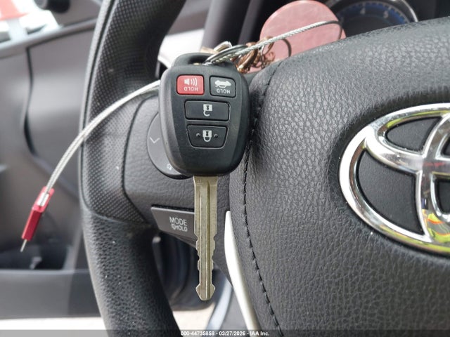 Aukcja sprzedaży 2017 Toyota Corolla Le, vin: 5YFBURHE9HP666857, numer aukcji: 44735858
