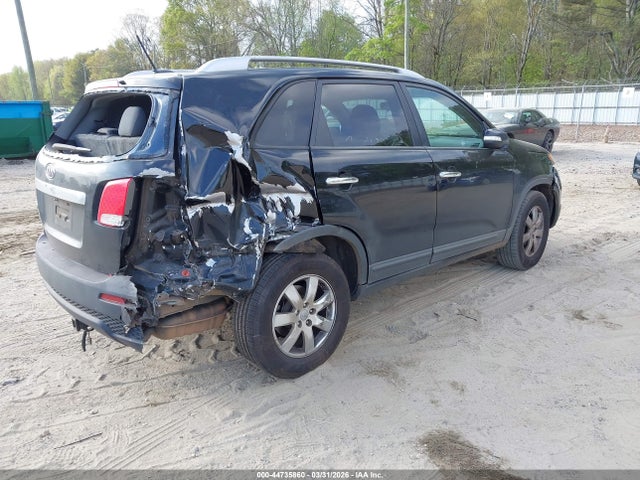 2013 Kia Sorento Lx V6 მანქანა იყიდება აუქციონზე, vin: 5XYKT4A22DG402917, აუქციონის ნომერი: 44735860