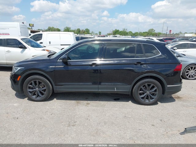 2022 Volkswagen Tiguan 2.0t Se მანქანა იყიდება აუქციონზე, vin: 3VV2B7AX9NM048982, აუქციონის ნომერი: 44735886