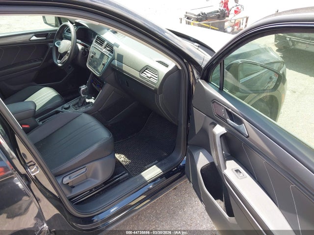 2022 Volkswagen Tiguan 2.0t Se მანქანა იყიდება აუქციონზე, vin: 3VV2B7AX9NM048982, აუქციონის ნომერი: 44735886