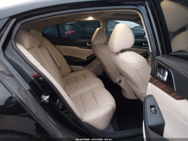 Продажа на аукционе авто 2018 Nissan Maxima 3.5 Platinum, vin: 1N4AA6AP3JC365004, номер лота: 44735908