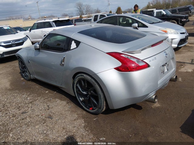 2015 NISSAN 370Z JN1AZ4EH4FM442929 Photo 2