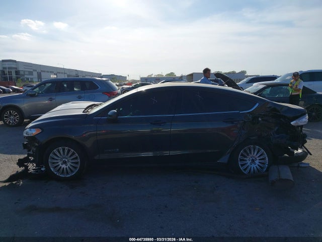 Продаж на аукціоні авто 2015 Ford Fusion Hybrid S, vin: 3FA6P0UU9FR132613, номер лоту: 44735980