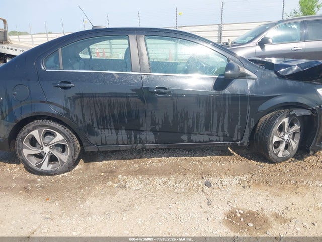 44736009 :رقم المزاد ، 1G1JF5SB9J4135768 vin ، 2018 Chevrolet Sonic Premier Auto مزاد بيع
