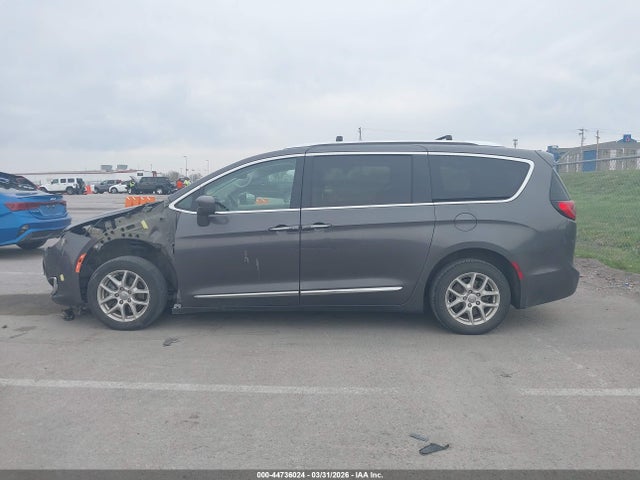 44736024 :رقم المزاد ، 2C4RC1BG0LR139926 vin ، 2020 Chrysler Pacifica Touring L مزاد بيع