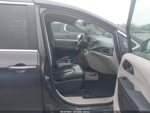 44736024 :رقم المزاد ، 2C4RC1BG0LR139926 vin ، 2020 Chrysler Pacifica Touring L مزاد بيع