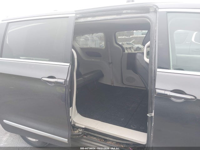 44736024 :رقم المزاد ، 2C4RC1BG0LR139926 vin ، 2020 Chrysler Pacifica Touring L مزاد بيع