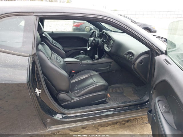 Продажа на аукционе авто 2017 Dodge Challenger Sxt Plus, vin: 2C3CDZAG4HH560620, номер лота: 44736059