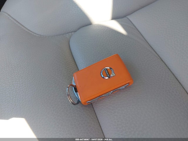 YV4L12PE0R1220055 Volvo Xc90 B5 Plus Bright Theme