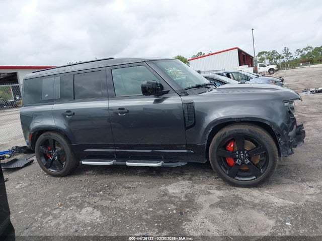 SALEX7EU9P2151562 Land Rover Defender 110 X