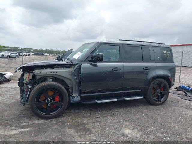 SALEX7EU9P2151562 Land Rover Defender 110 X