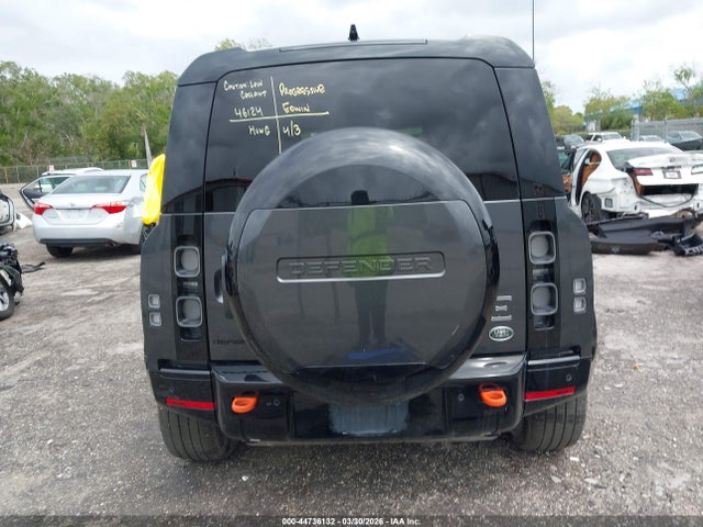 SALEX7EU9P2151562 Land Rover Defender 110 X