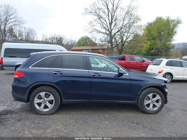 2018 Mercedes-benz Glc 300 4matic მანქანა იყიდება აუქციონზე, vin: WDC0G4KB1JV031127, აუქციონის ნომერი: 44736142