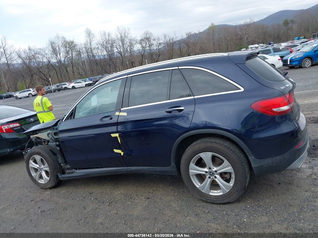 2018 Mercedes-benz Glc 300 4matic მანქანა იყიდება აუქციონზე, vin: WDC0G4KB1JV031127, აუქციონის ნომერი: 44736142