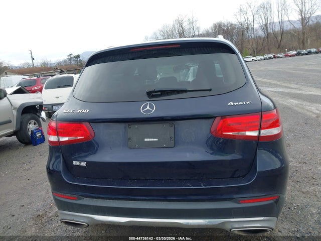 2018 Mercedes-benz Glc 300 4matic მანქანა იყიდება აუქციონზე, vin: WDC0G4KB1JV031127, აუქციონის ნომერი: 44736142