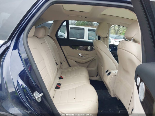 2018 Mercedes-benz Glc 300 4matic მანქანა იყიდება აუქციონზე, vin: WDC0G4KB1JV031127, აუქციონის ნომერი: 44736142