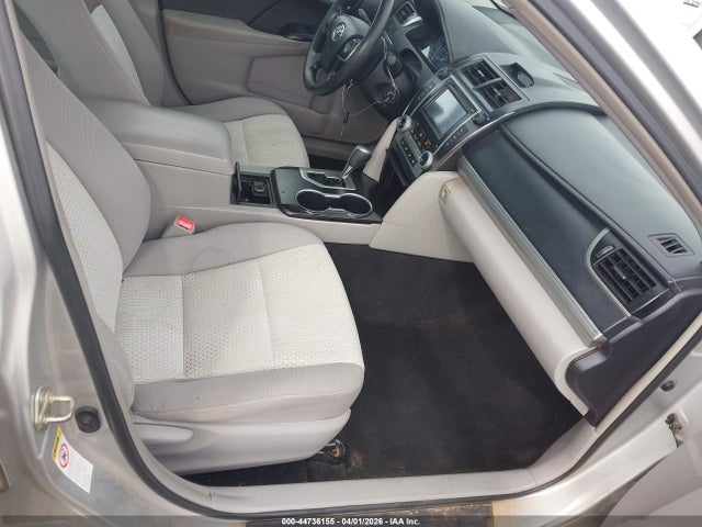 2014 Toyota Camry Le მანქანა იყიდება აუქციონზე, vin: 4T4BF1FKXER345298, აუქციონის ნომერი: 44736155