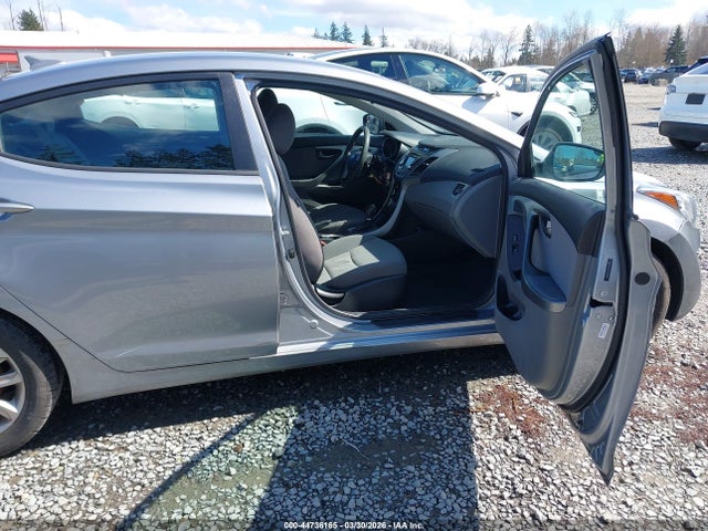 2016 Hyundai Elantra Se მანქანა იყიდება აუქციონზე, vin: 5NPDH4AE5GH708074, აუქციონის ნომერი: 44736165