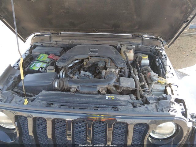 1C4HJXDG7JW222128 Jeep Wrangler Unlimited Sport S 4x4