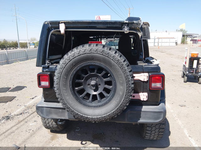 1C4HJXDG7JW222128 Jeep Wrangler Unlimited Sport S 4x4