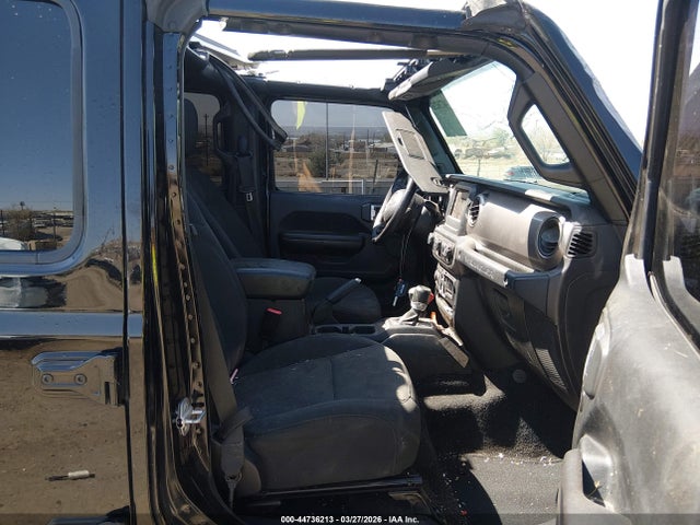 1C4HJXDG7JW222128 Jeep Wrangler Unlimited Sport S 4x4