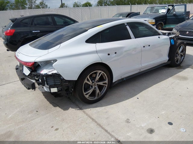 Продаж на аукціоні авто 2024 Audi E-tron Gt Premium Plus Quattro, vin: WAUFJBFW1R7004445, номер лоту: 44736216