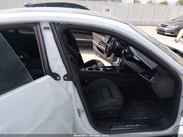 Продаж на аукціоні авто 2024 Audi E-tron Gt Premium Plus Quattro, vin: WAUFJBFW1R7004445, номер лоту: 44736216