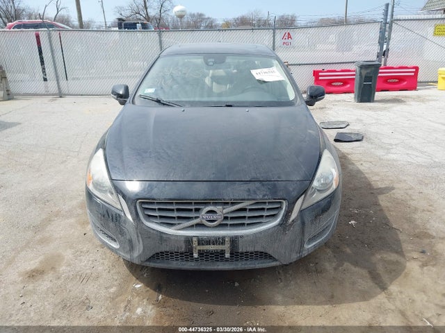 2013 Volvo S60 T5 მანქანა იყიდება აუქციონზე, vin: YV1612FH2D1222128, აუქციონის ნომერი: 44736325