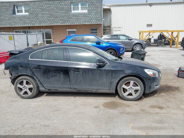 2013 Volvo S60 T5 მანქანა იყიდება აუქციონზე, vin: YV1612FH2D1222128, აუქციონის ნომერი: 44736325