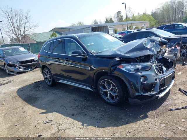 2018 BMW X1 WBXHT3C3XJ5L28566