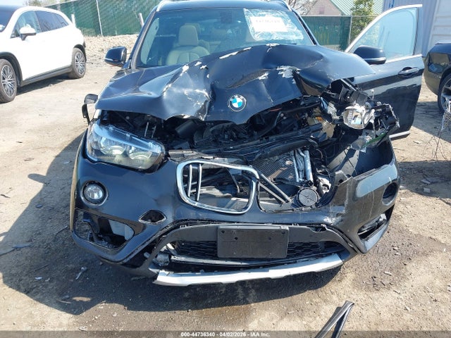 2018 BMW X1 WBXHT3C3XJ5L28566 Photo 5
