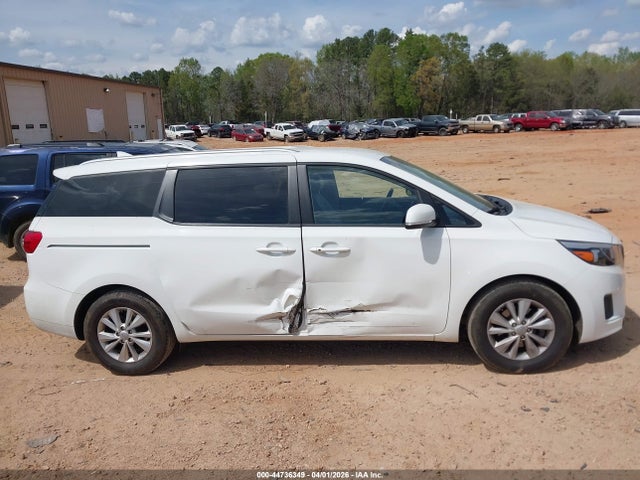 44736349 :رقم المزاد ، KNDMB5C19H6282600 vin ، 2017 Kia Sedona Lx مزاد بيع