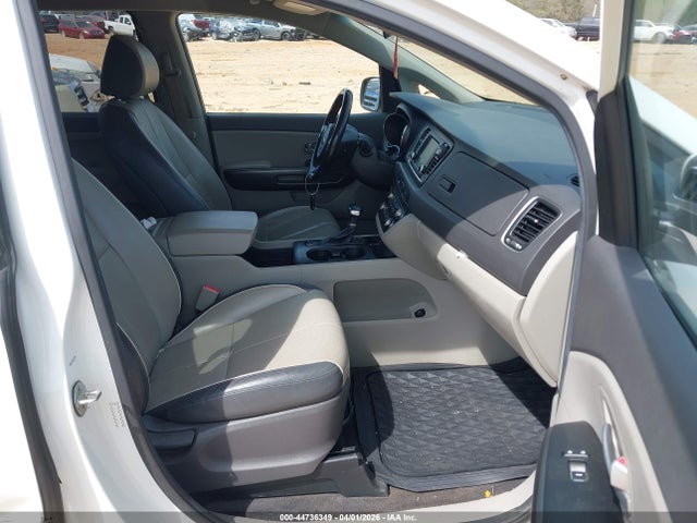 44736349 :رقم المزاد ، KNDMB5C19H6282600 vin ، 2017 Kia Sedona Lx مزاد بيع