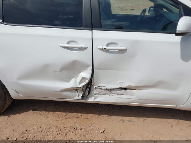 44736349 :رقم المزاد ، KNDMB5C19H6282600 vin ، 2017 Kia Sedona Lx مزاد بيع