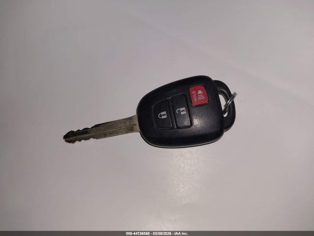 2T3RFREV2EW211895 Toyota Rav4 Xle