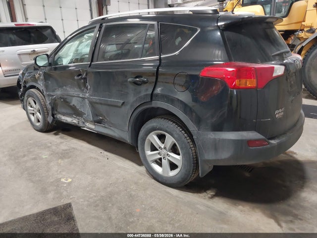 2T3RFREV2EW211895 Toyota Rav4 Xle