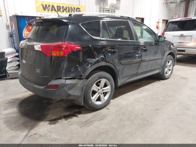 2T3RFREV2EW211895 Toyota Rav4 Xle