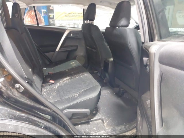 2T3RFREV2EW211895 Toyota Rav4 Xle