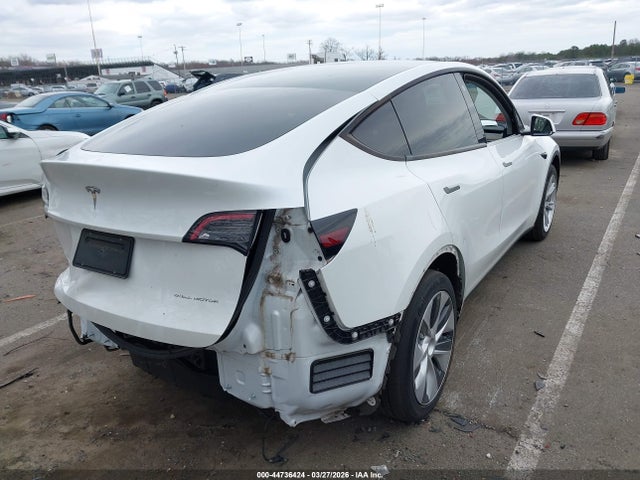 Продажа на аукционе авто 2022 Tesla Model Y Long Range Dual Motor All-wheel Drive, vin: 7SAYGAEE3NF544920, номер лота: 44736424