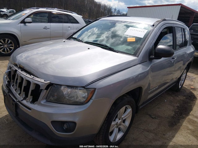 44736445 :رقم المزاد ، 1C4NJCBAXGD633957 vin ، 2016 Jeep Compass Sport مزاد بيع