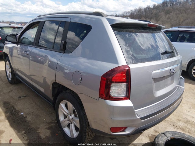 44736445 :رقم المزاد ، 1C4NJCBAXGD633957 vin ، 2016 Jeep Compass Sport مزاد بيع
