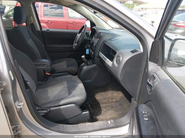44736445 :رقم المزاد ، 1C4NJCBAXGD633957 vin ، 2016 Jeep Compass Sport مزاد بيع