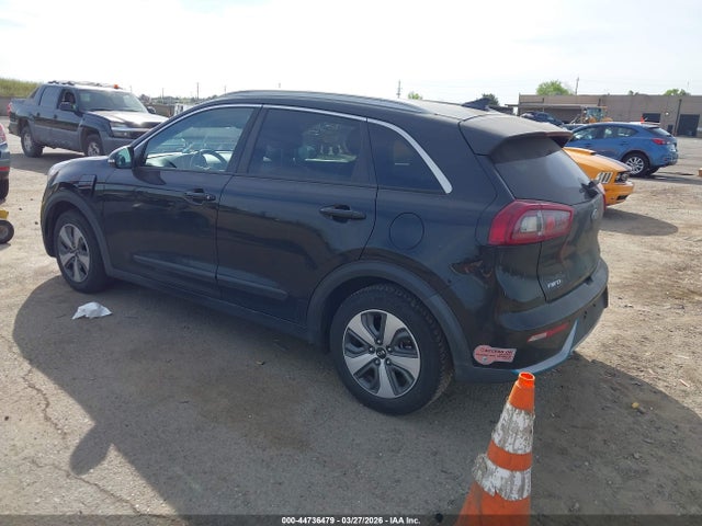 2019 KIA NIRO PLUG-IN HYBRID KNDCC3LD8K5331869 Photo 2