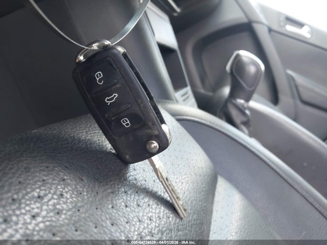Продаж на аукціоні авто 2012 Volkswagen Tiguan Se, vin: WVGBV7AX5CW608320, номер лоту: 44736529