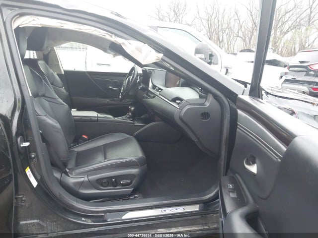 44736534 :رقم المزاد ، JTHB21B19K2033812 vin ، 2019 Lexus Es 300h مزاد بيع