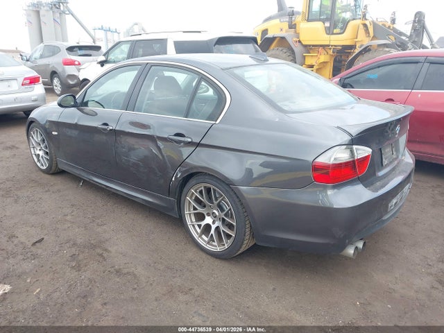 2006 BMW 330I WBAVB33576PS11850 Photo 2