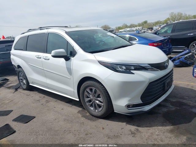 2024 TOYOTA SIENNA 5TDJSKFC9RS116156