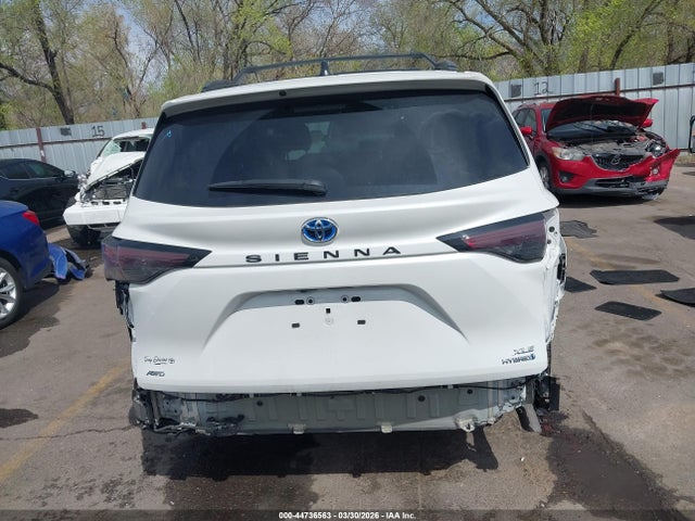 5TDJSKFC9RS116156 Toyota SIENNA XLE
